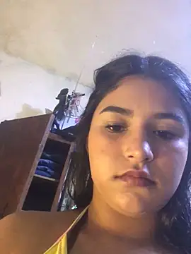 Snapshot of SINUECASTILLO chatting on 8, 3, 2025 SINUECASTILLO online show from 8, 3, 2025