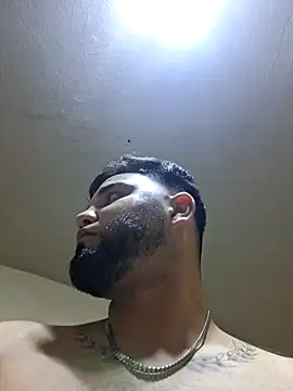 Snapshot of SINUECASTILLO chatting on 27, 2, 2026 SINUECASTILLO online show from 27, 2, 2026