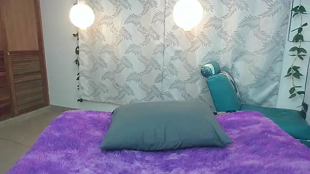 Mya paris online show from 5, 2, 2025