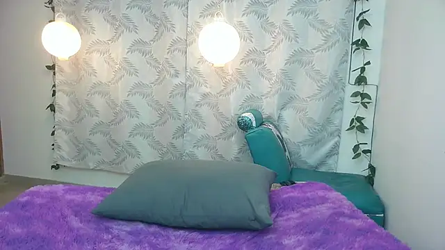 Mya paris online show from 5, 2, 2025