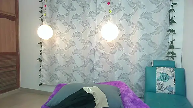 Mya paris online show from 6, 2, 2025