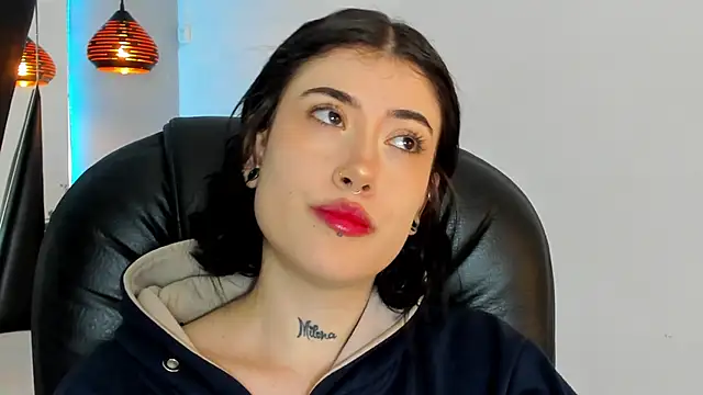 Snapshot of melody_suarez chatting on 3, 1, 2025 melody suarez online show from 3, 1, 2025