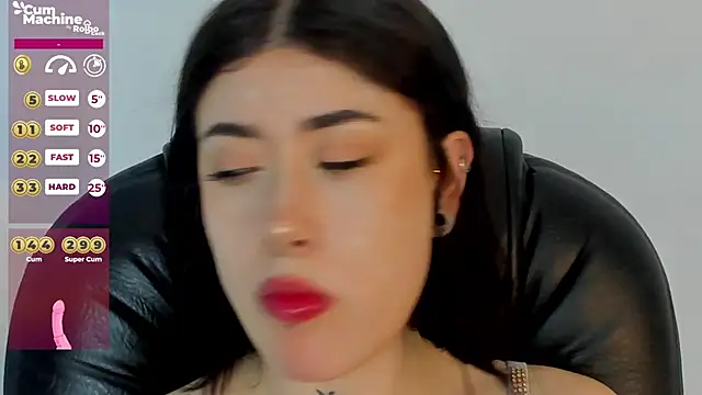 Snapshot of melody_suarez chatting on 12, 1, 2025 melody suarez online show from 12, 1, 2025