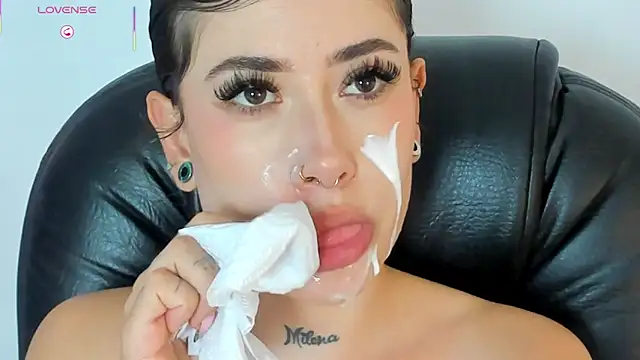 Snapshot of melody_suarez chatting on 5, 3, 2025 melody suarez online show from 5, 3, 2025