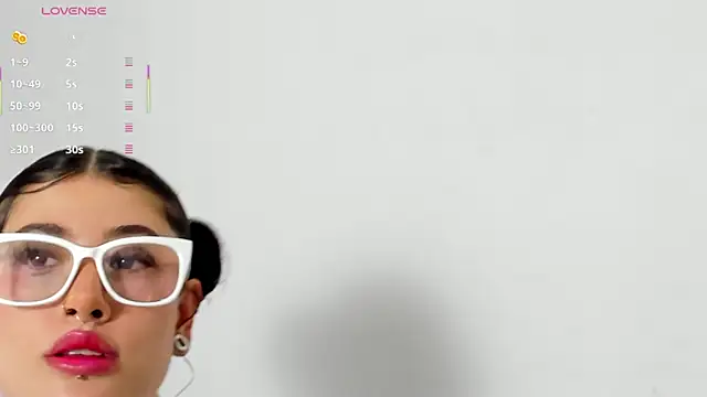 Snapshot of melody_suarez chatting on 8, 3, 2025 melody suarez online show from 8, 3, 2025