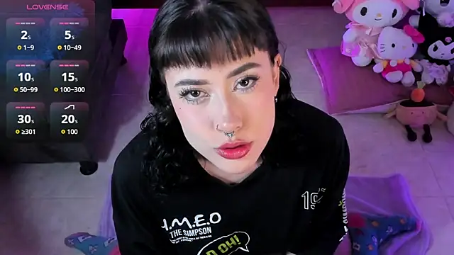 Snapshot of melody_suarez chatting on 29, 10, 2025 melody suarez online show from 29, 10, 2025