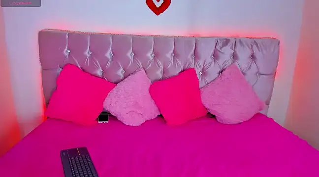 Cristal moon1 online show from 20, 12, 2024