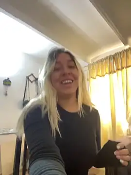 Snapshot of Dahlia__espresso chatting on 8, 9, 2025 Dahlia espresso online show from 8, 9, 2025