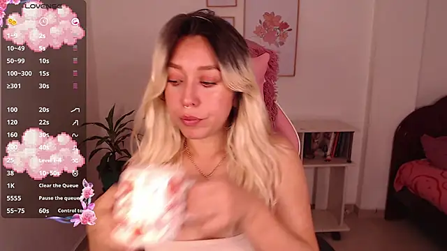 Snapshot of Dahlia__espresso chatting on 22, 9, 2025 Dahlia espresso online show from 22, 9, 2025