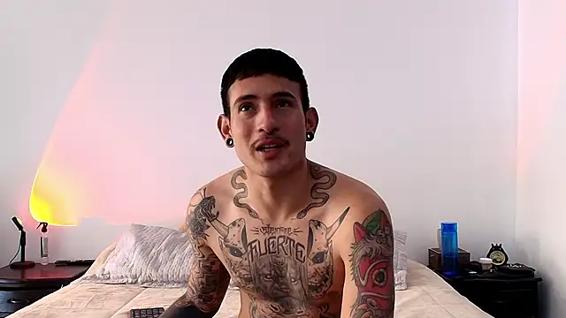 anika lowen02 online show from 4, 12, 2024