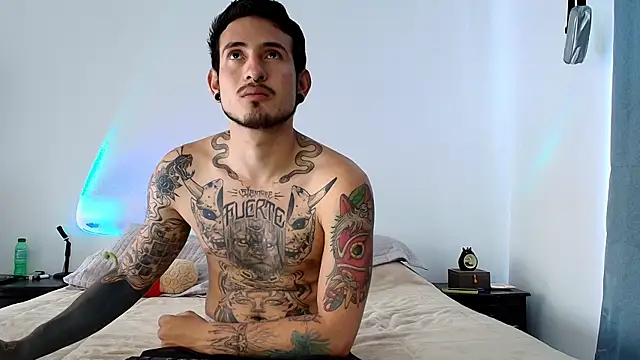 anika lowen02 online show from 2, 1, 2025