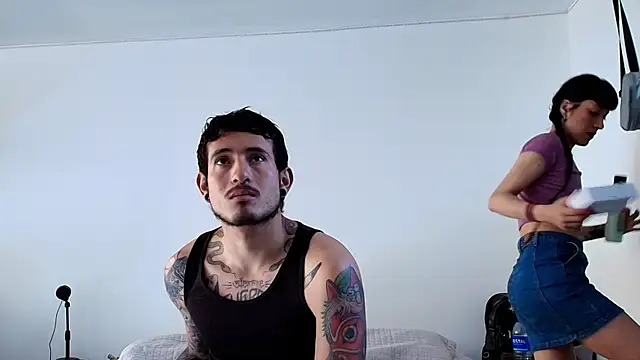 anika lowen02 online show from 21, 1, 2025