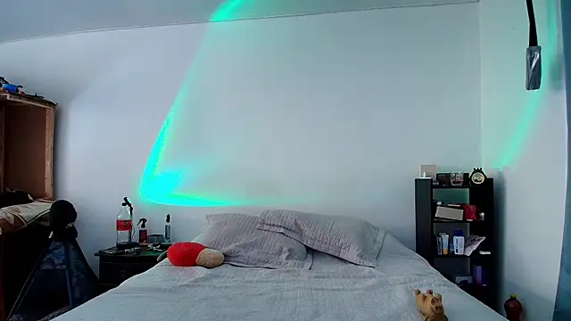 anika lowen02 online show from 20, 2, 2025