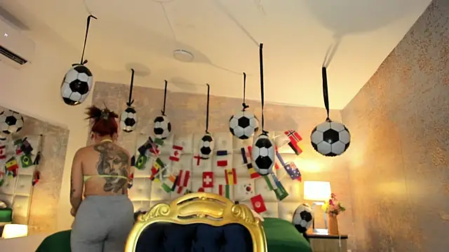 MelaniieRoux online show from 17, 7, 2026