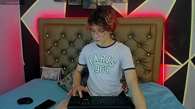 Max lover1 online show from 14, 1, 2025