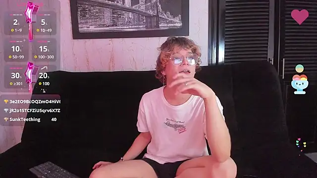 Max lover1 online show from 4, 2, 2025