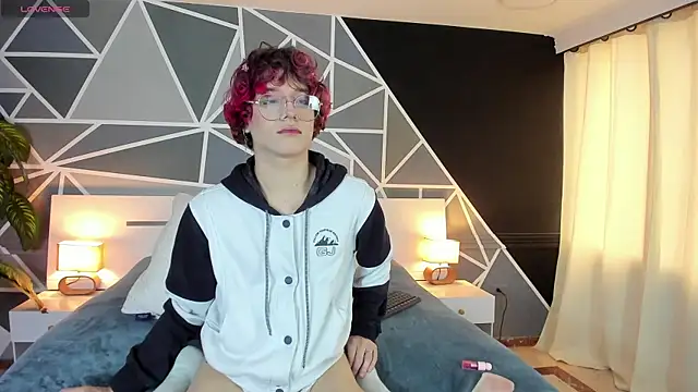 Max lover1 online show from 15, 3, 2025