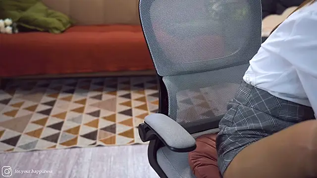 Feral Berrry  online show from 6, 10, 2025