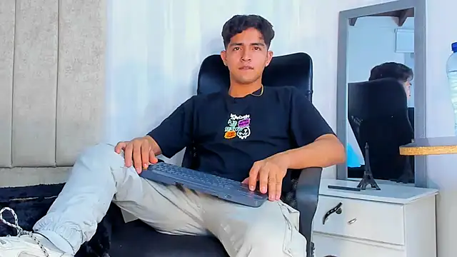 Muichiro tokito1 online show from 30, 1, 2025