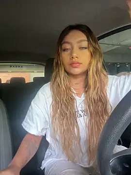 amanda-medrano1 online show from 13, 3, 2025