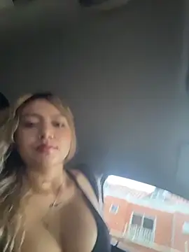 amanda-medrano1 online show from 19, 3, 2026