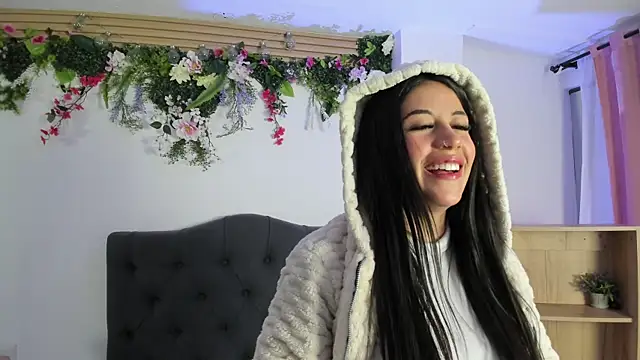 JulessCornett online show from 6, 1, 2025