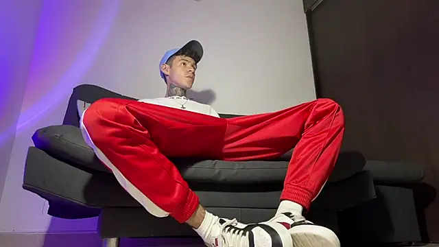 Saturno v online show from 14, 3, 2025