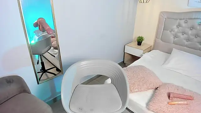 escarleth   online show from 7, 10, 2025