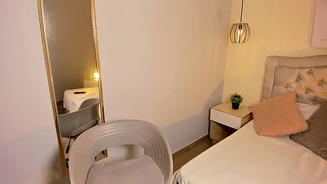 escarleth   online show from 18, 11, 2025