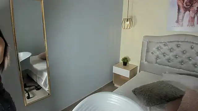 escarleth   online show from 25, 11, 2025