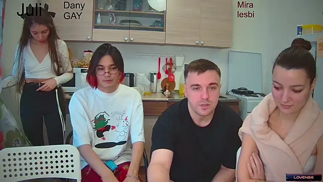 fcjuicy pussy online show from 9, 1, 2025