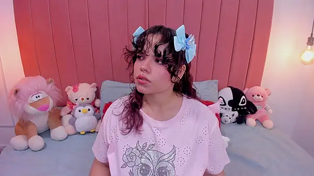 Snapshot of Beckybeaumon chatting on 9, 10, 2025 Beckybeaumon online show from 9, 10, 2025