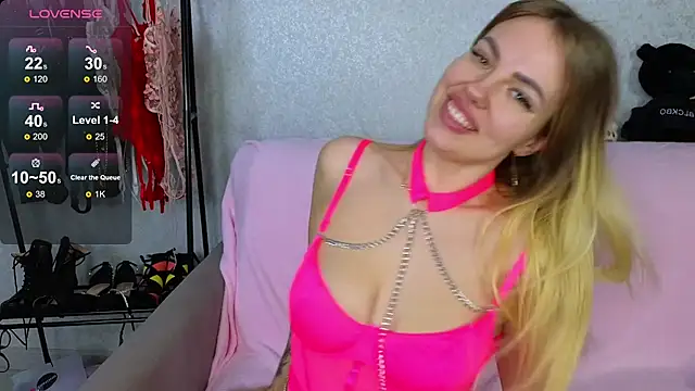 EmilyRobbie online show from 7, 2, 2025