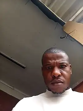 Snapshot of izinjamfee2 chatting on 28, 9, 2025 izinjamfee2 online show from 28, 9, 2025