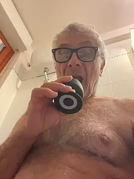 Snapshot of 4n4l1zz4m1 chatting on 9, 3, 2025 4n4l1zz4m1 online show from 9, 3, 2025