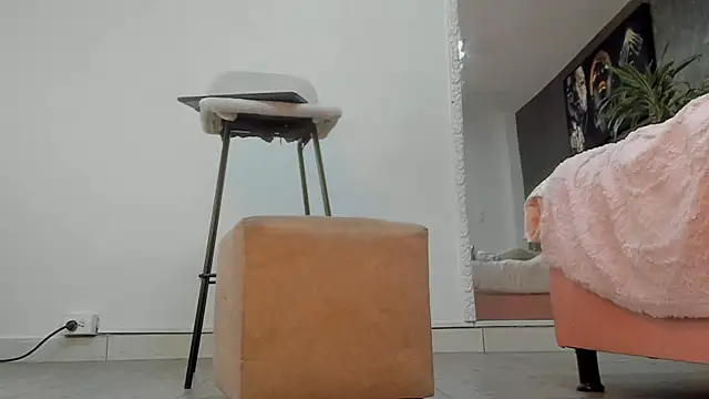Snapshot of isa_lancaster chatting on 14, 7, 2026 isa lancaster online show from 14, 7, 2026