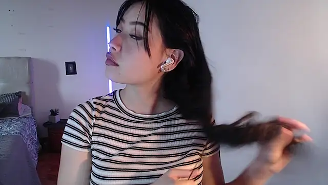 Snapshot of Emilyswan04 chatting on 13, 1, 2025 Emilyswan04 online show from 13, 1, 2025