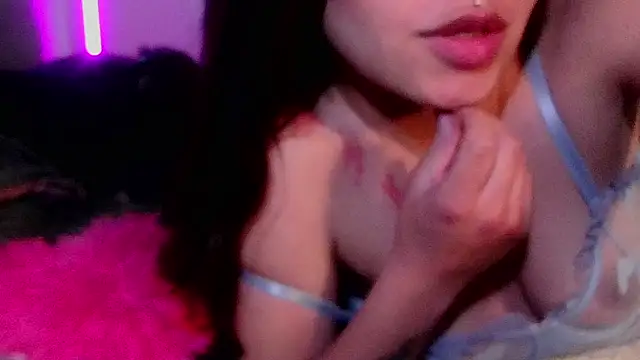 Snapshot of Emilyswan04 chatting on 14, 3, 2025 Emilyswan04 online show from 14, 3, 2025