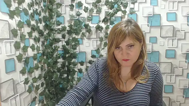 Snapshot of DaniellaKiss chatting on 10, 2, 2025 DaniellaKiss online show from 10, 2, 2025