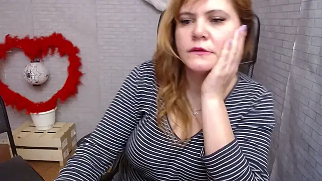 Snapshot of DaniellaKiss chatting on 11, 2, 2025 DaniellaKiss online show from 11, 2, 2025