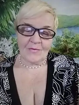 VioletSweet566 online show from 6, 12, 2024