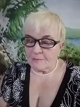 VioletSweet566 online show from 7, 2, 2025