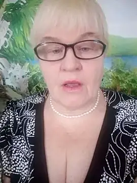 VioletSweet566 online show from 26, 2, 2025