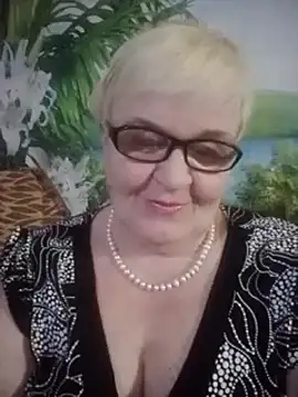 VioletSweet566 online show from 8, 3, 2025