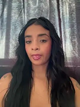 Laura fernandezII online show from 11, 3, 2025