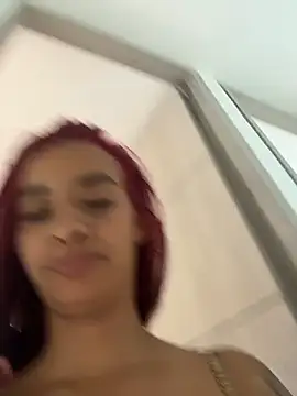 Laura fernandezII online show from 8, 1, 2026