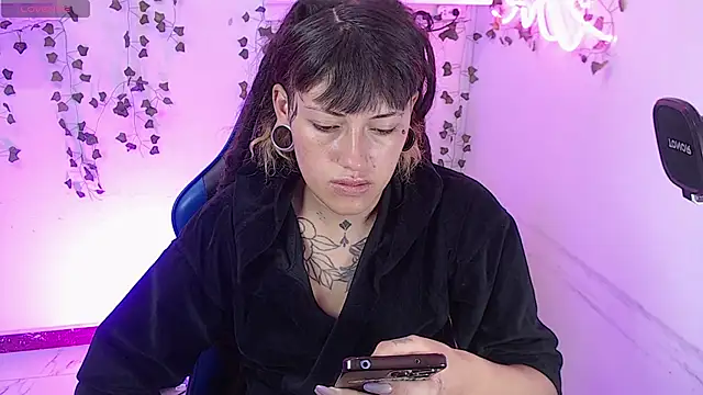  sharlotte777 online show from 4, 5, 2026