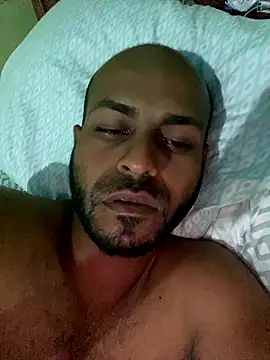 Snapshot of islandvybee55 chatting on 14, 1, 2026 islandvybee55 online show from 14, 1, 2026