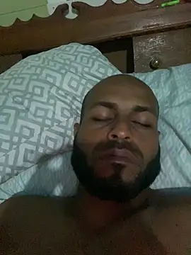 Snapshot of islandvybee55 chatting on 9, 2, 2026 islandvybee55 online show from 9, 2, 2026