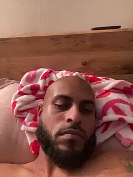 Snapshot of islandvybee55 chatting on 1, 3, 2026 islandvybee55 online show from 1, 3, 2026